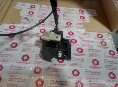 Fecho da Porta Frente Dto RENAULT - ID S_23750