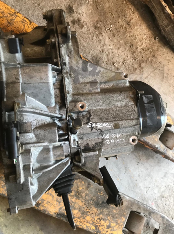 Caixa de Velocidades RENAULT - ID S_11020