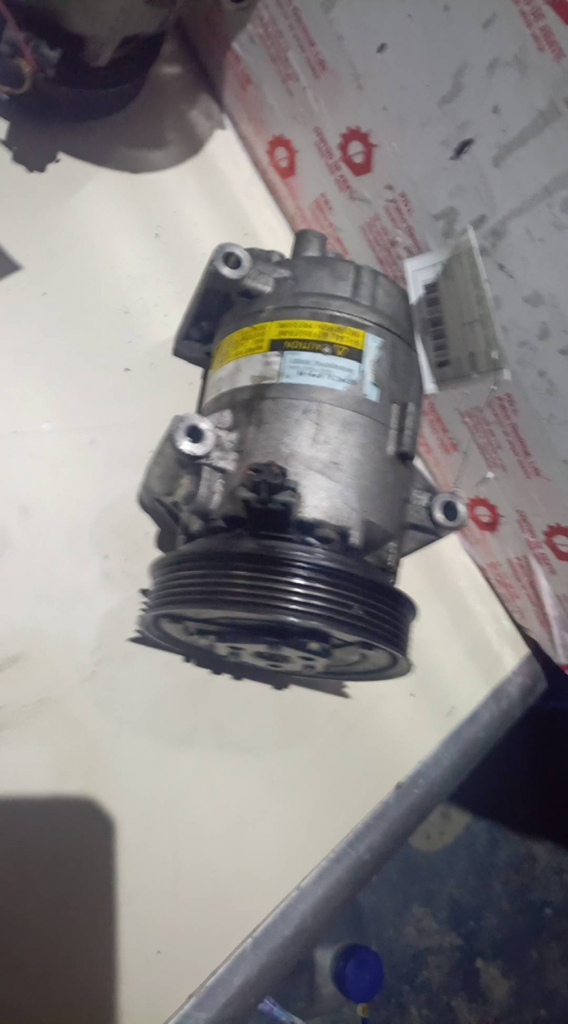 Compressor do Ar condicionado RENAULT MEGANE II (BM0/1_, CM0/1_) | 01 - 12 Imagem-1