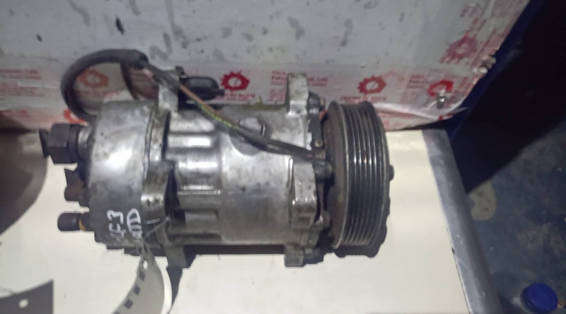 Compressor do Ar condicionado VOLKSWAGEN GOLF III (1H1) | 91 - 98 Imagem-1