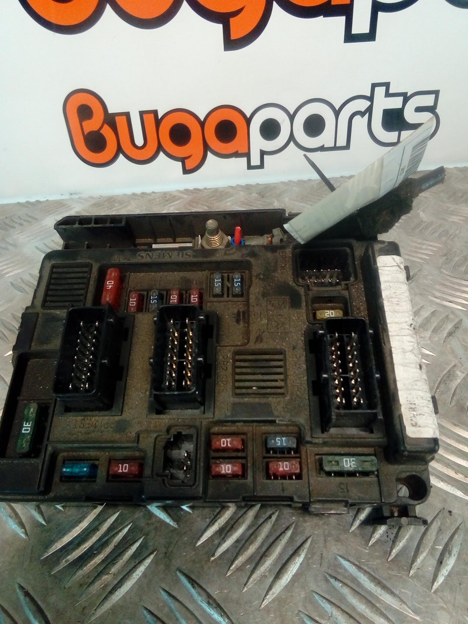 Fuse Box PEUGEOT 206 Hatchback (2A/C) | 98 - 12 Imagem-1