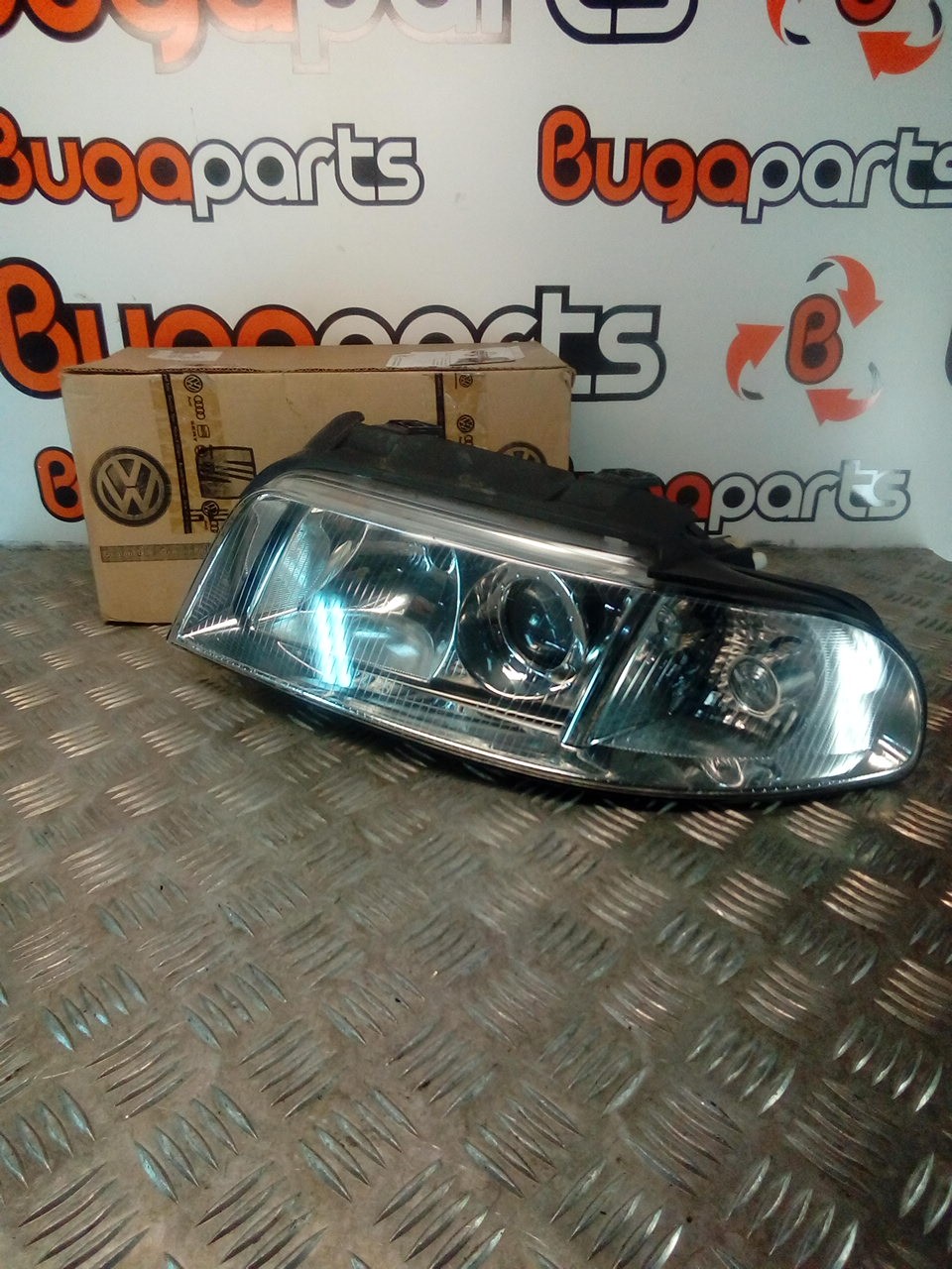 Optica Esquerda AUDI A4 Avant (8D5, B5) | 94 - 02