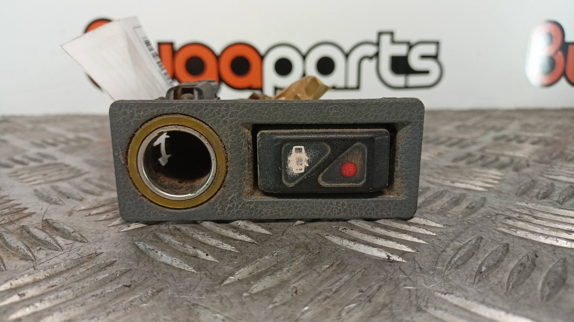 Botão Interruptor Fecho Central RENAULT CLIO I (B/C57_, 5/357_) | 90 - 98