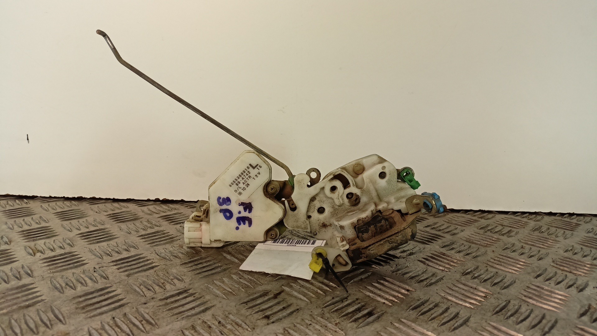 Fechadura Porta Frente Esquerda NISSAN ALMERA I (N15) | 95 - 00 Imagem-1