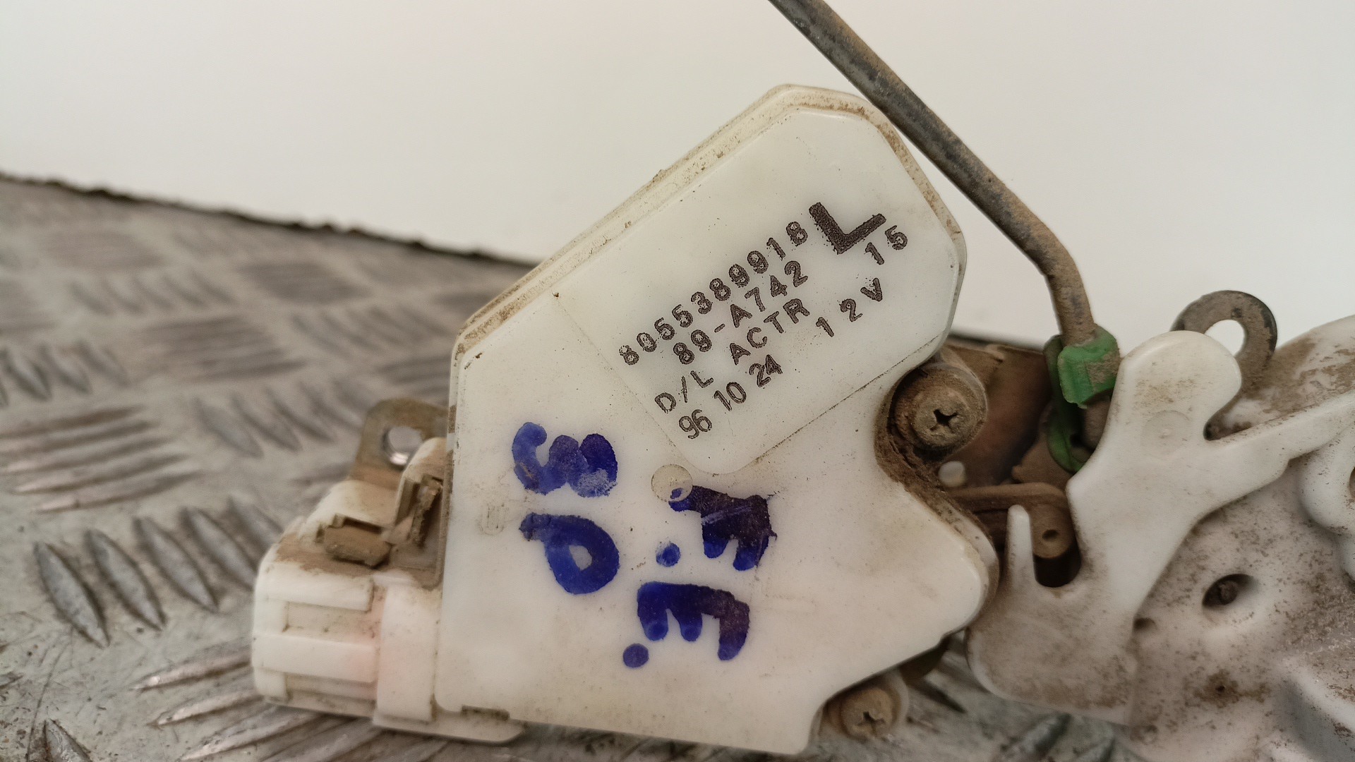 Fechadura Porta Frente Esquerda NISSAN ALMERA I (N15) | 95 - 00 Imagem-7