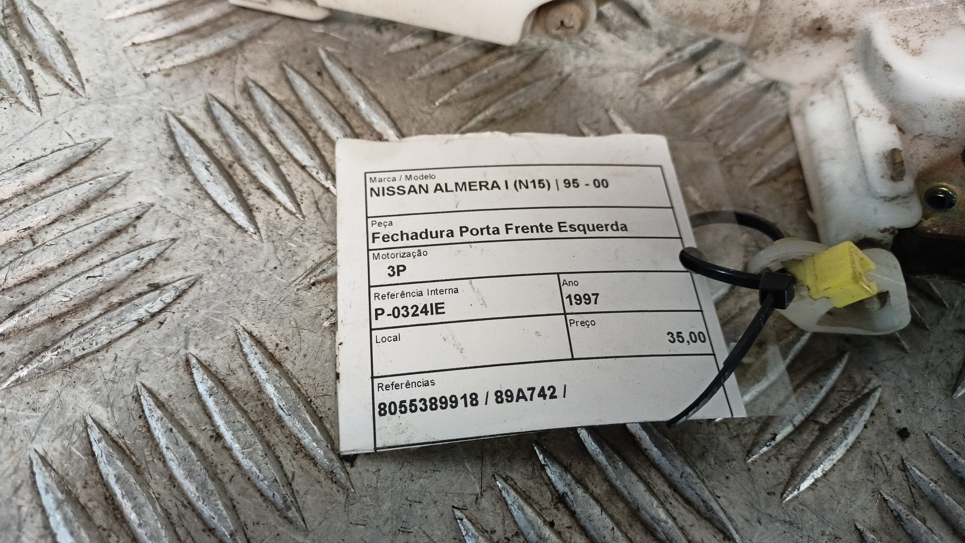 Fechadura Porta Frente Esquerda NISSAN ALMERA I (N15) | 95 - 00 Imagem-8