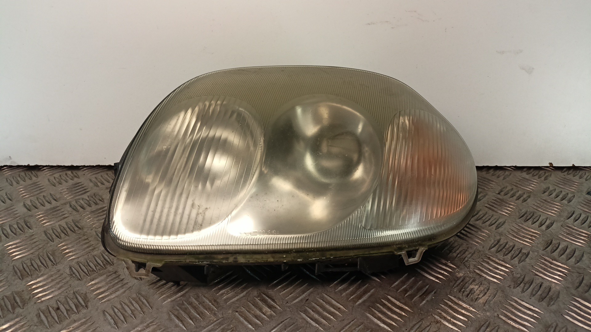 Optica Esquerda RENAULT CLIO II Caixa (SB0/1/2_) | 98 - 