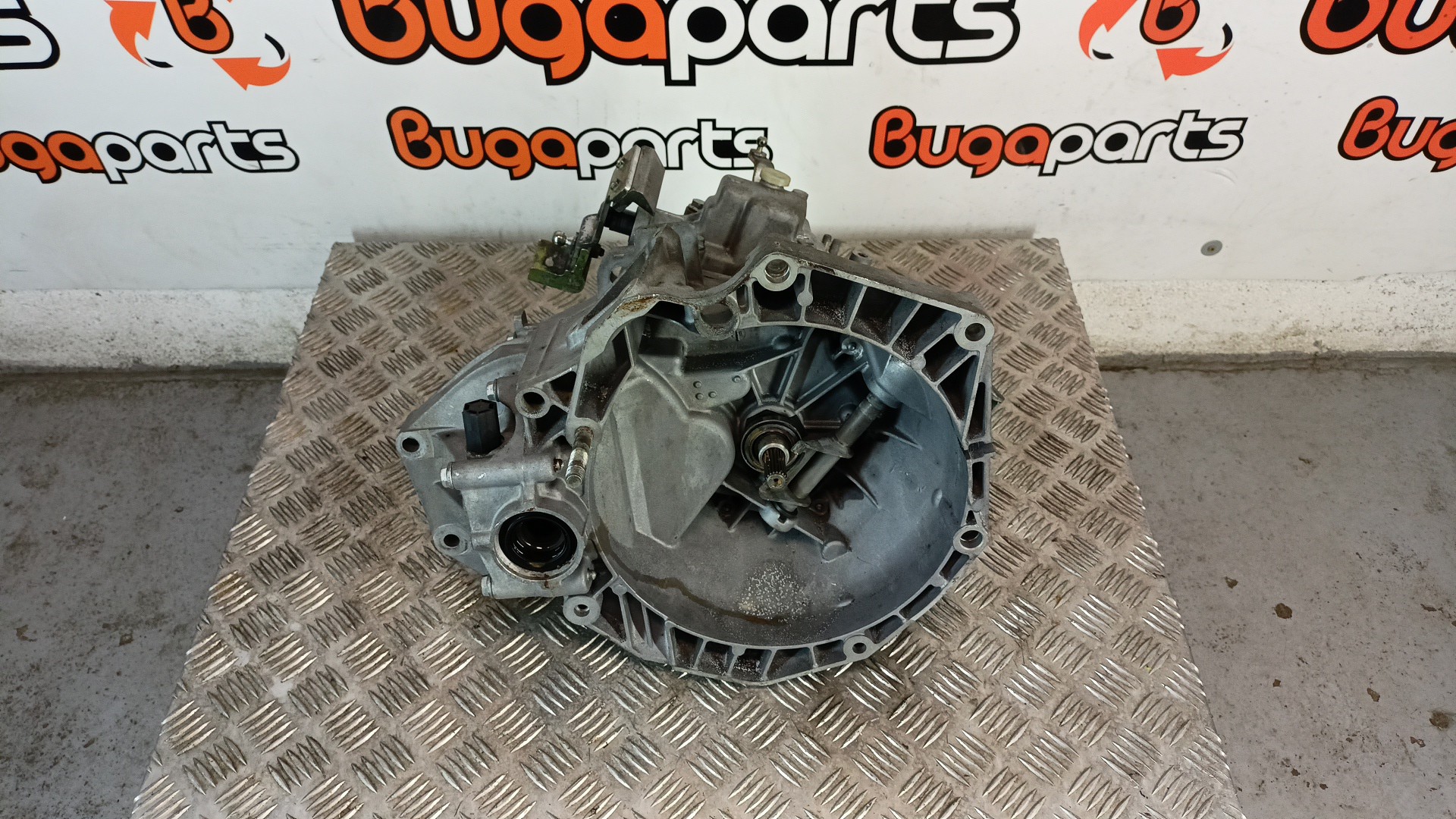 thumbnail image 2 of Genuine Fiat Panda Gearbox Cover - 2003-2009 - OEM 46341419 - Made In Italy 2 of 6