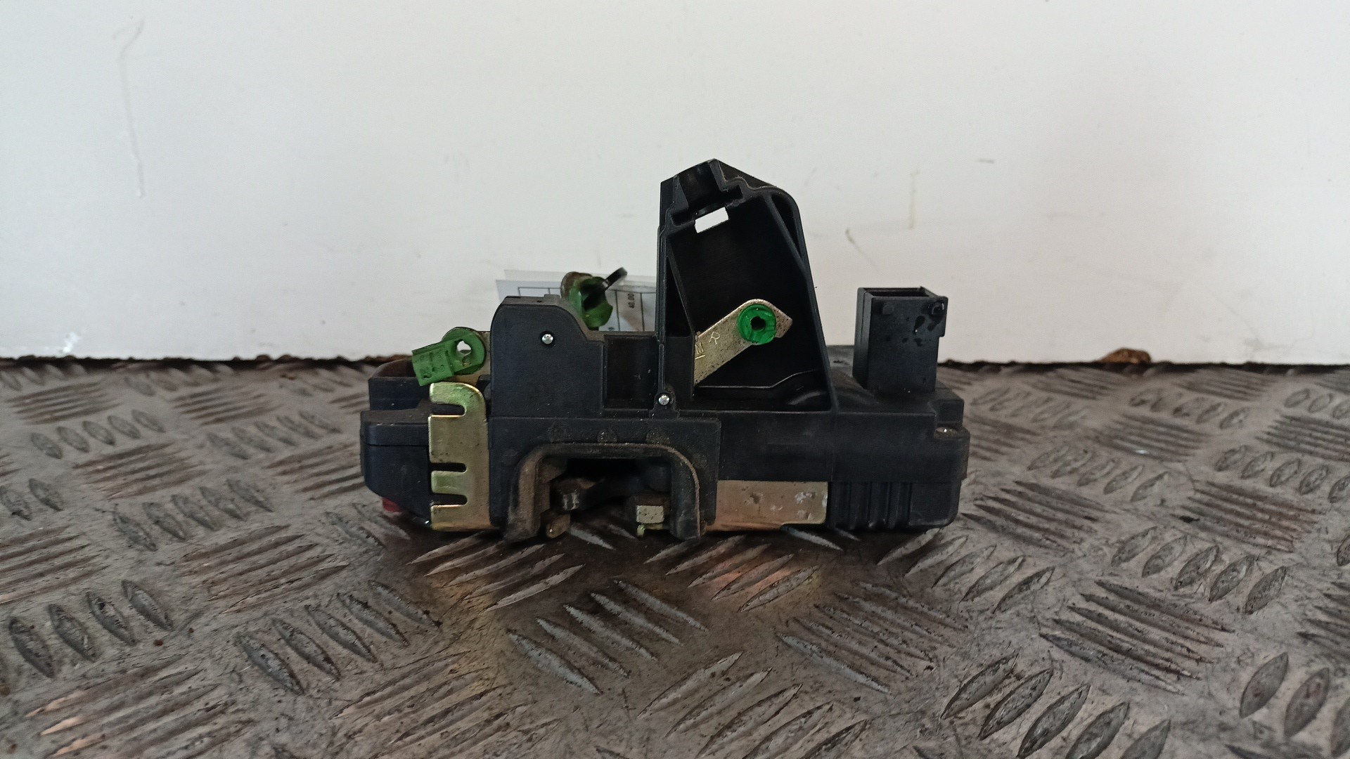Fechadura Porta Traseira Direita OPEL VECTRA B Combi (J96) | 96 - 03 Imagem-3