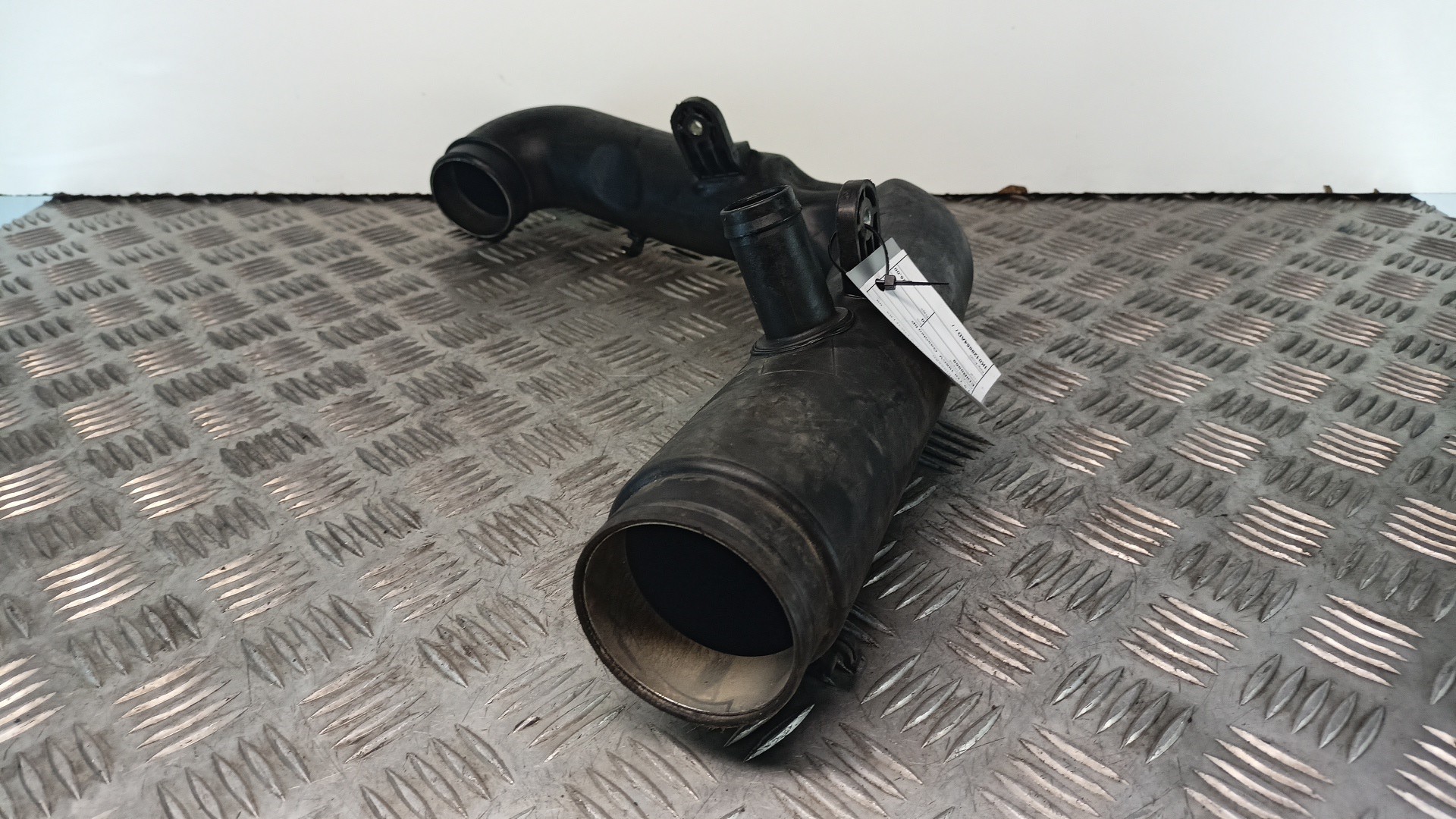Tubo di aspirazione dell’aria VOLKSWAGEN GOLF V (1K1) | 03 - 09