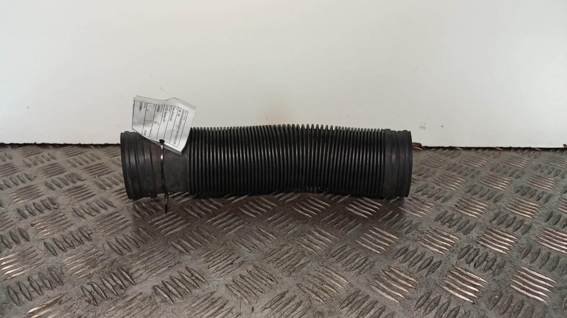 Tubo di aspirazione dell’aria VOLKSWAGEN GOLF IV Variant (1J5) | 99 - 06