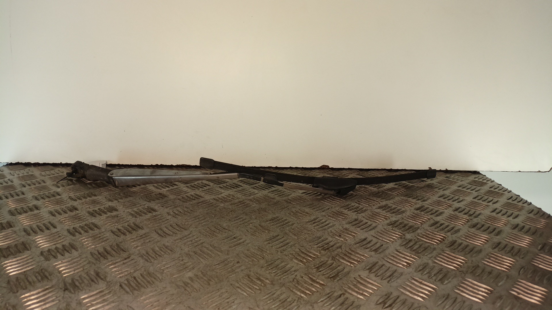 Scheibenwischer NISSAN SUNNY III (N14) | 90 - 96