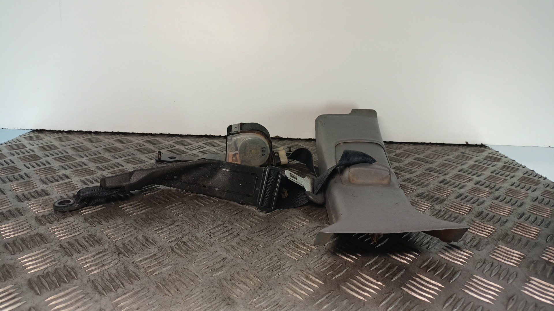 Pré-Tensor Cinto Frente NISSAN SUNNY III (N14) | 90 - 96
