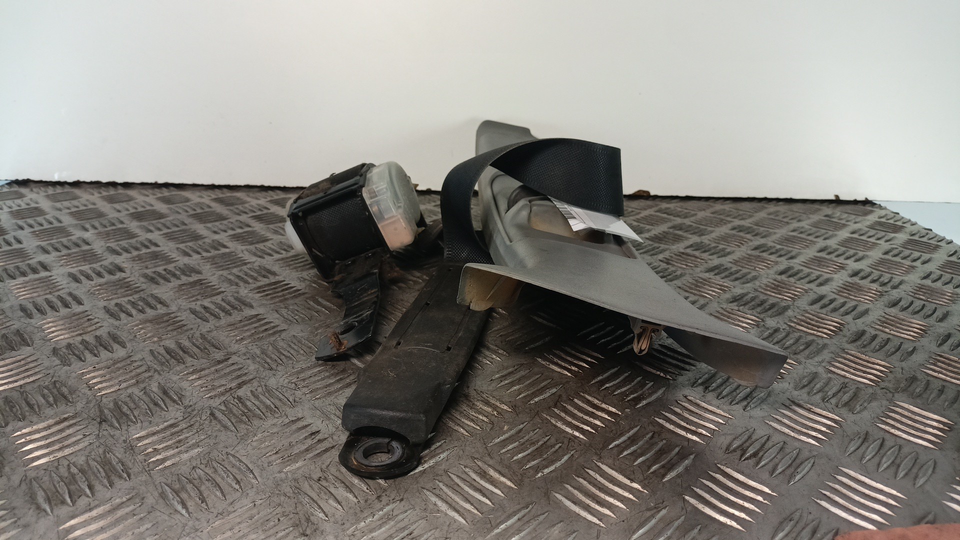 Pré-Tensor Cinto Frente NISSAN SUNNY III (N14) | 90 - 96