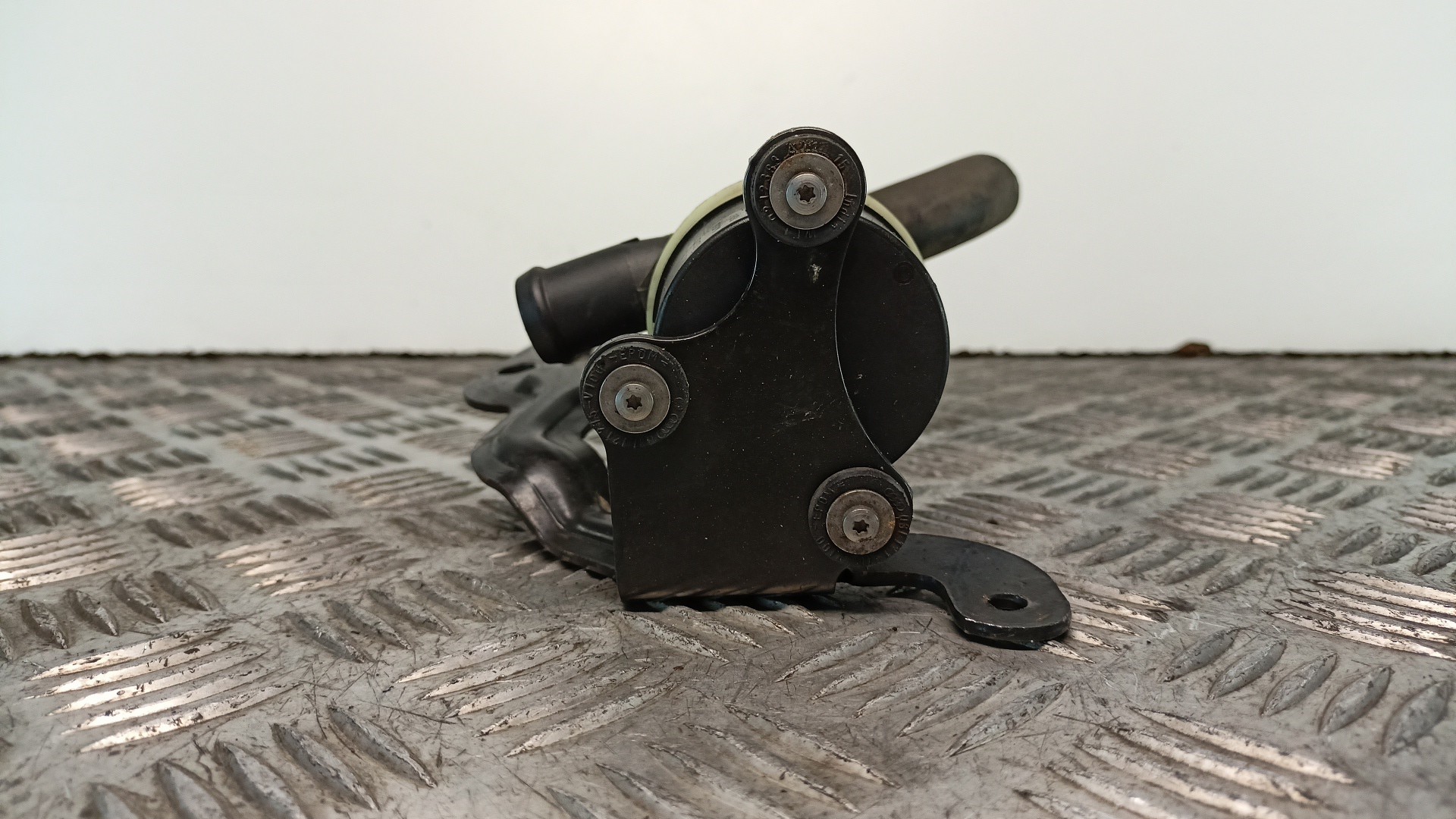 Elektrische Wasserpumpe Zusatzwasserpumpe VOLKSWAGEN POLO (6R1, 6C1) | 09 -  Imagem-1