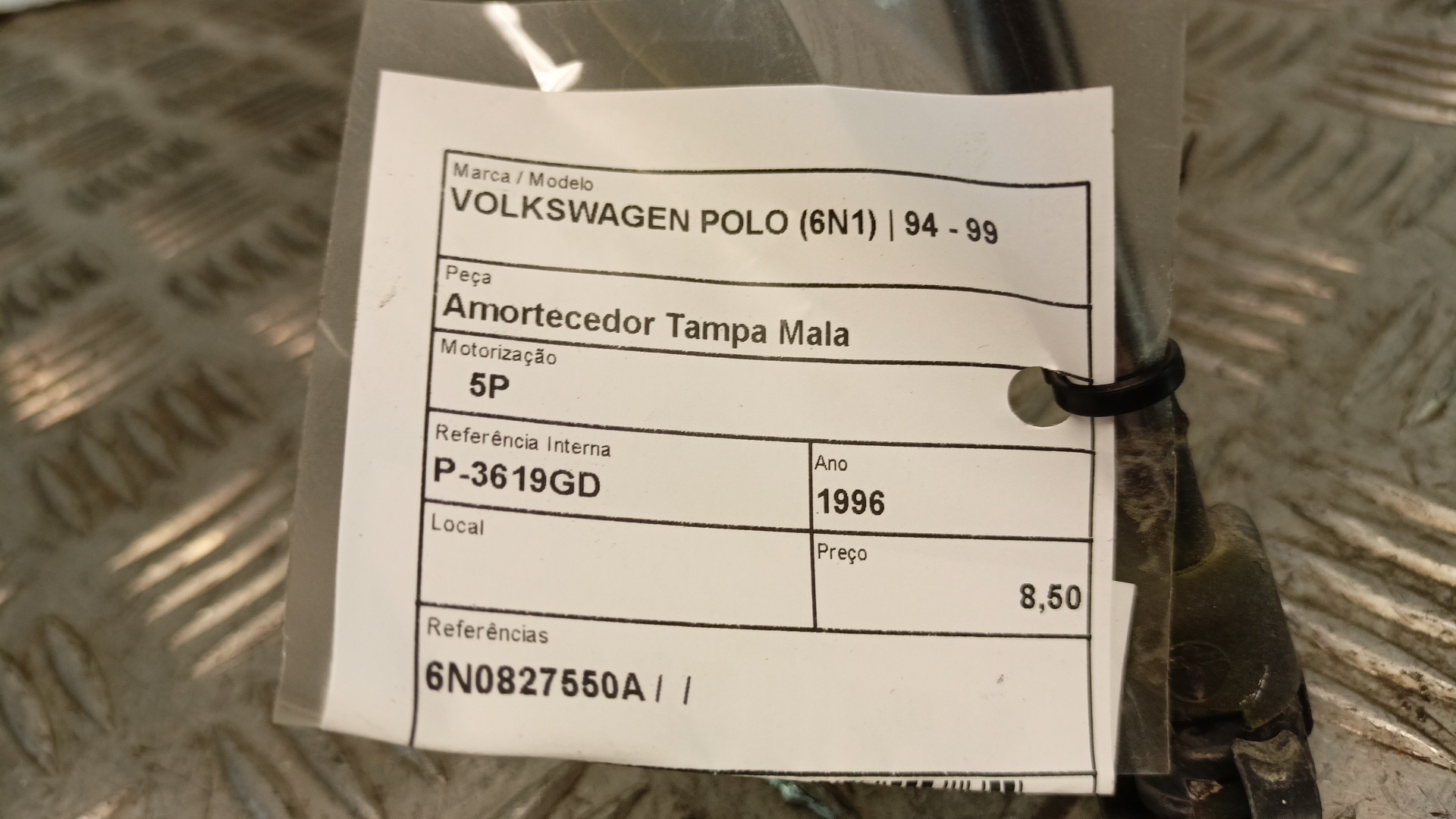 Vérin de Hayon Coffre VOLKSWAGEN POLO (6N1) | 94 - 99 Imagem-2