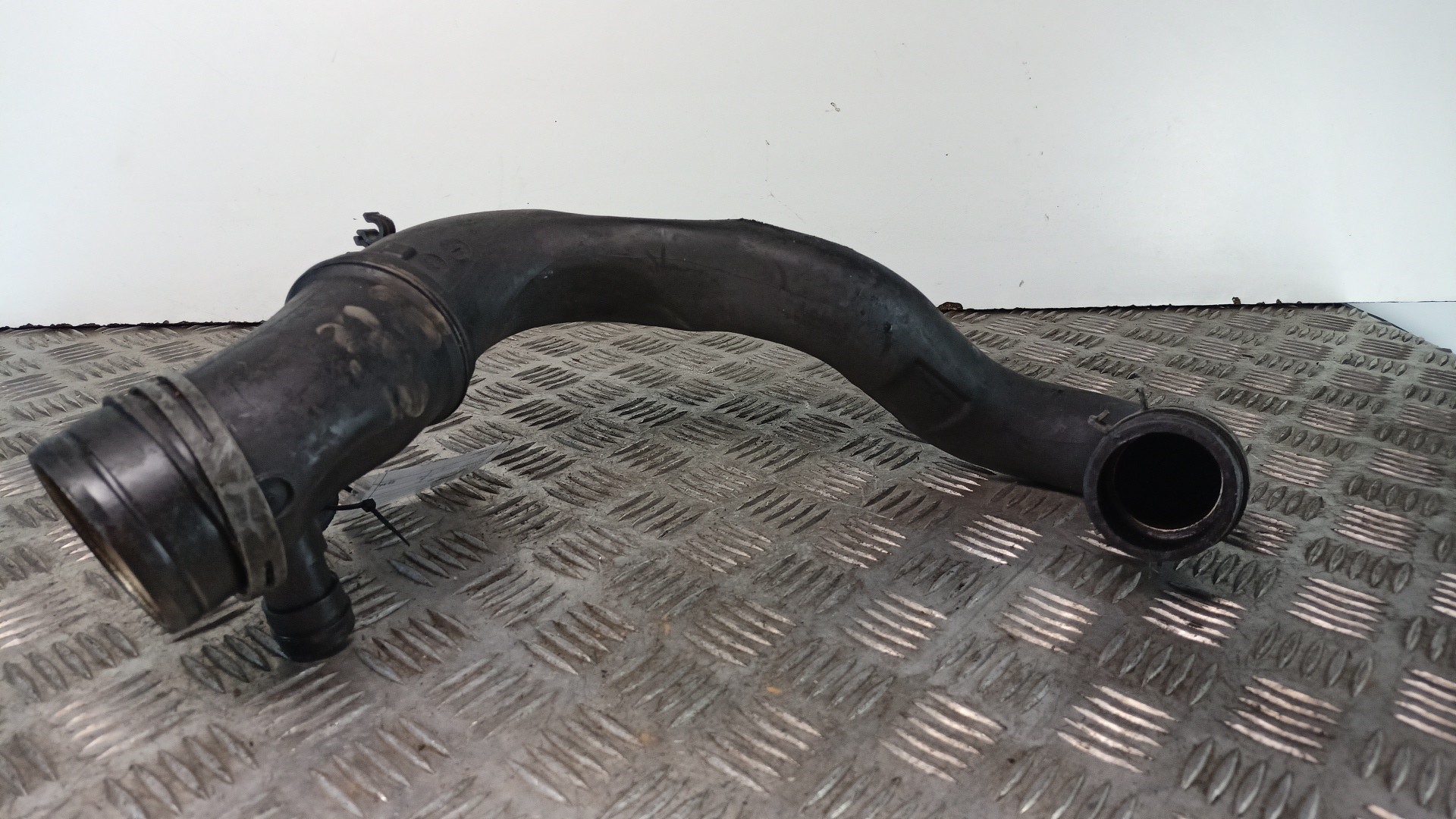 Tubo di aspirazione dell’aria VOLKSWAGEN GOLF IV (1J1) | 97 - 07