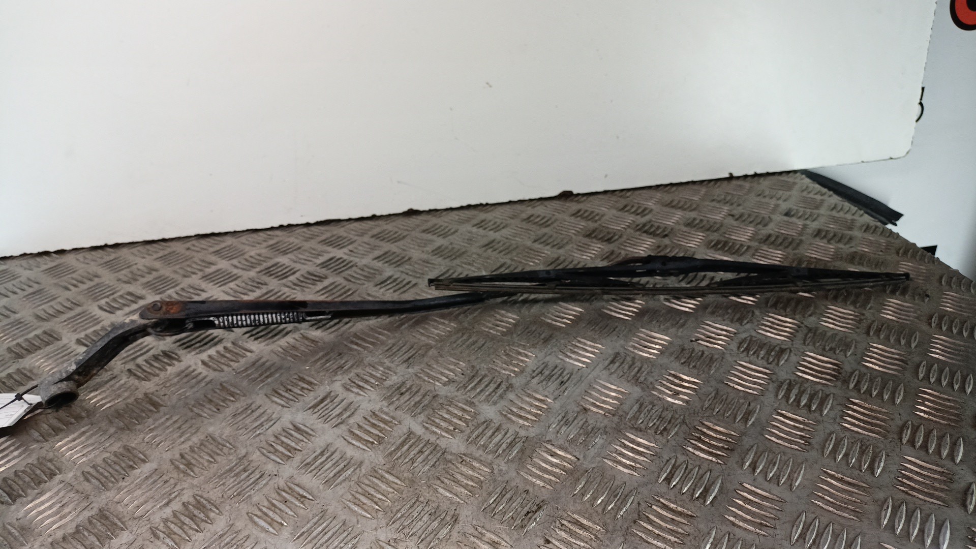 Aste Braço Limpa Vidros Frente HYUNDAI ACCENT II três volumes (LC) | 99 - 17