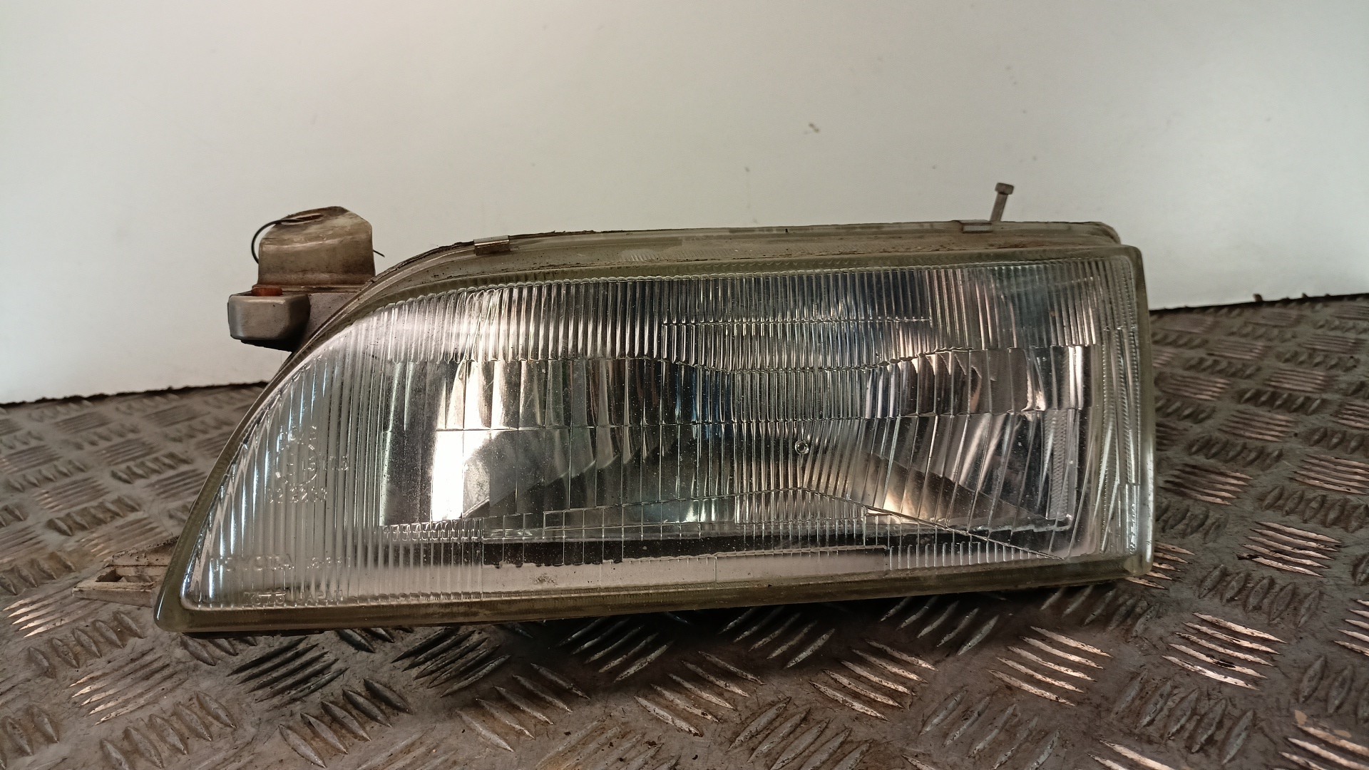 Optica Esquerda TOYOTA COROLLA (_E10_) | 91 - 99