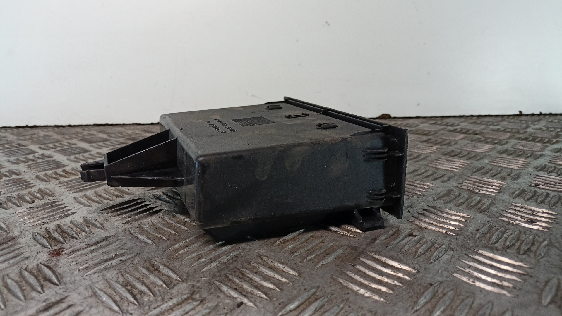 Porta Luvas VOLKSWAGEN POLO (9N_) | 01 - 14 Imagem-1