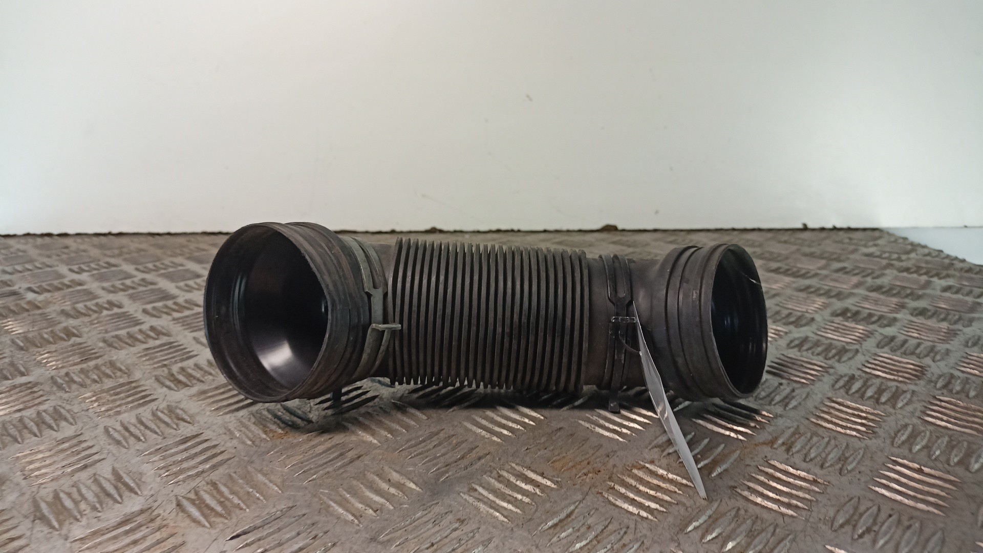 Tuyau Durite d'admission d'air SEAT LEON (1P1) | 05 - 13
