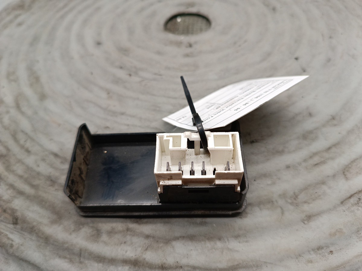 Right Front Window Switch LANCIA Y10 (156_) | 85 - 95 Imagem-2