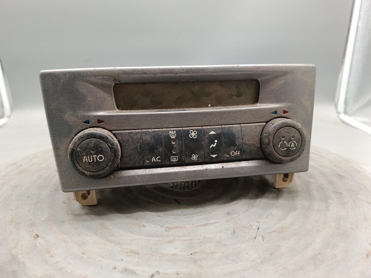 Comandos A/C Sofagem Climatronic Display RENAULT LAGUNA II (BG0/1_) | 01 - 07