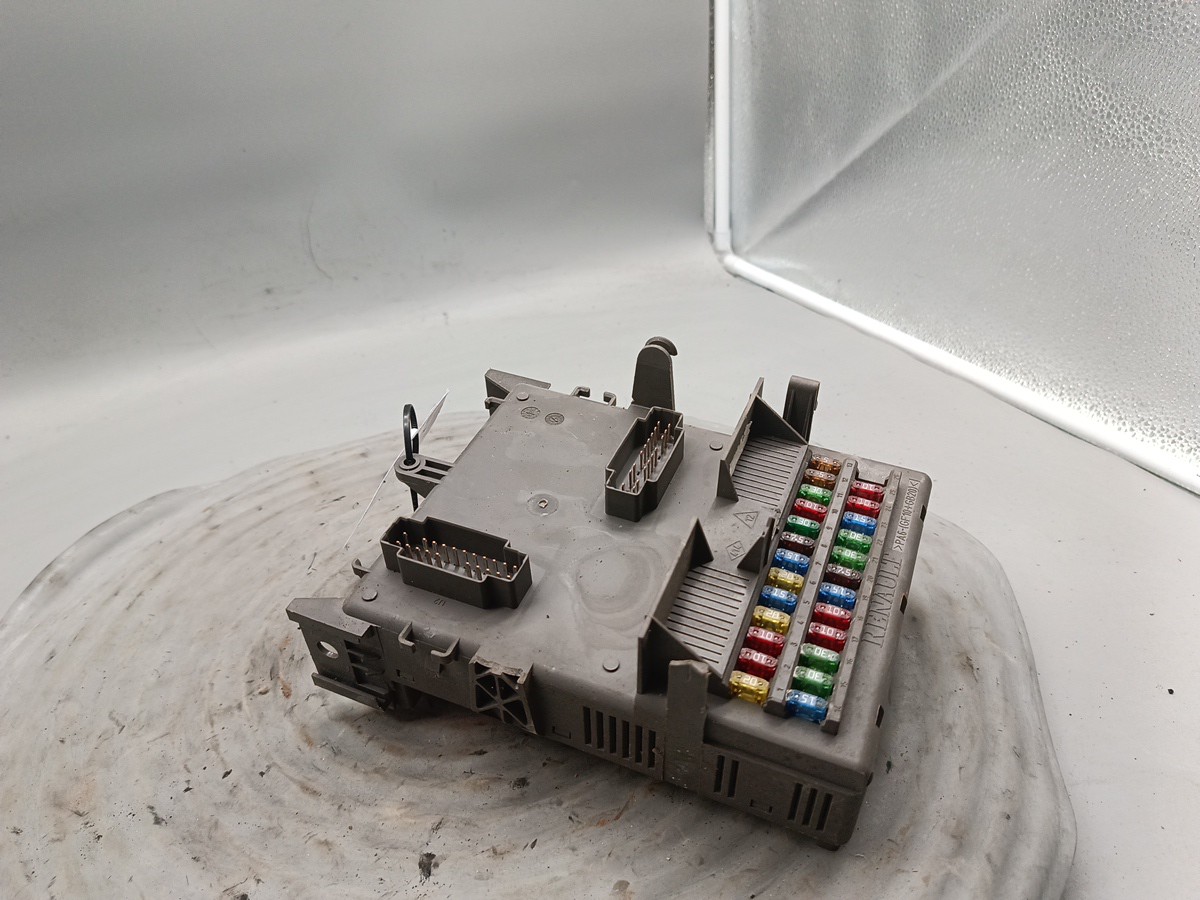 Fuse Box RENAULT LAGUNA II (BG0/1_) | 01 - 07