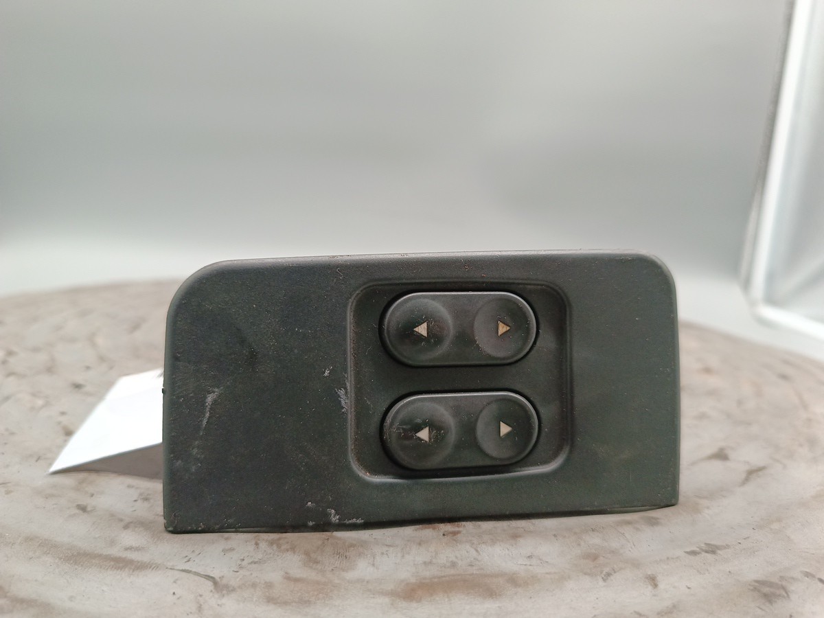 Interruttore Alzacristalli Finestrino Anteriore  FIAT PUNTO (176_) | 93 - 99