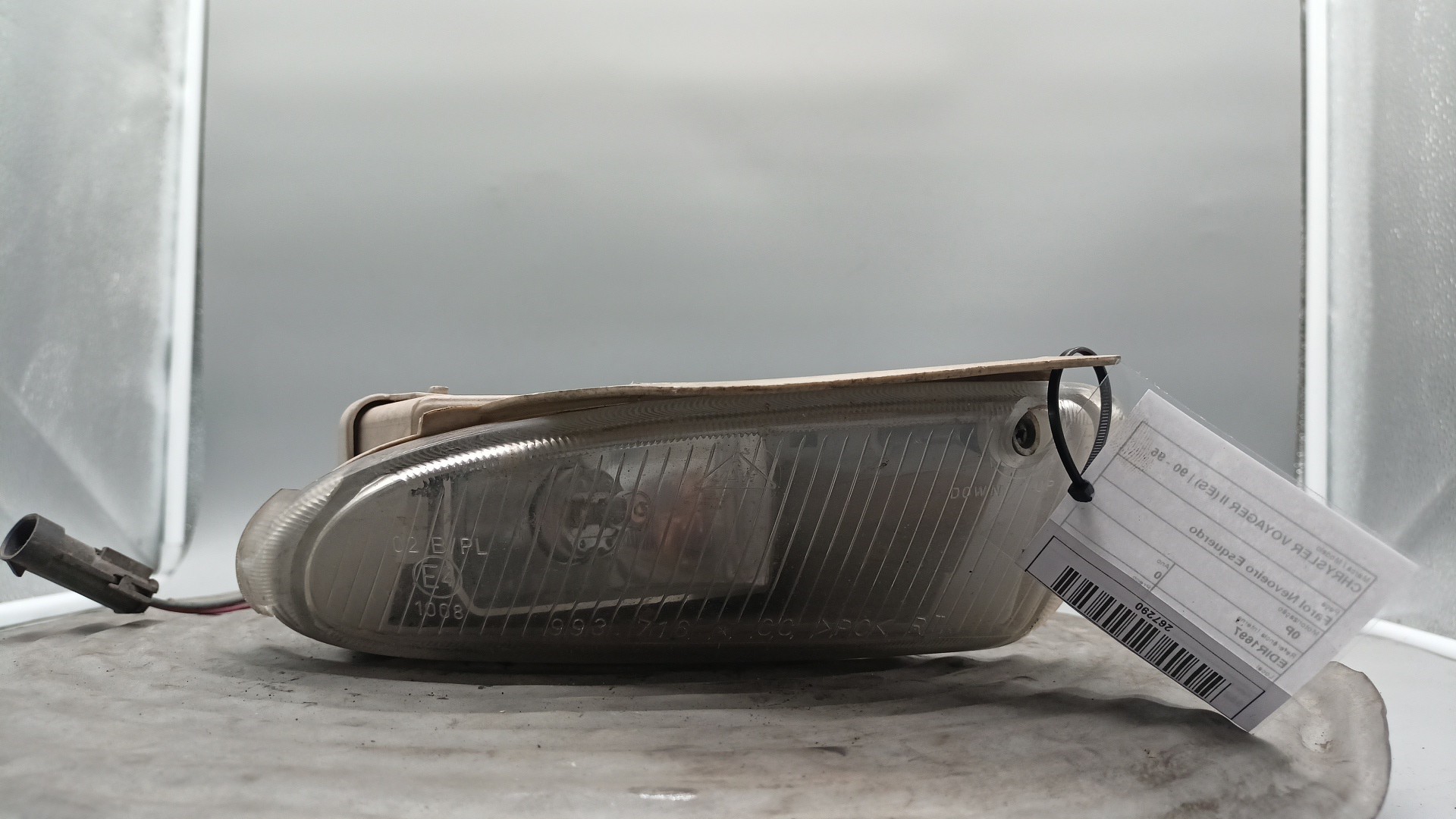 Farol Nevoeiro Esquerdo CHRYSLER VOYAGER II (ES) | 90 - 95