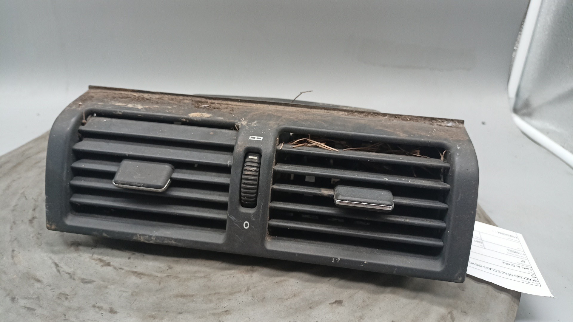 Saída Ar Grelha MERCEDES-BENZ E-CLASS (W210) | 95 - 03