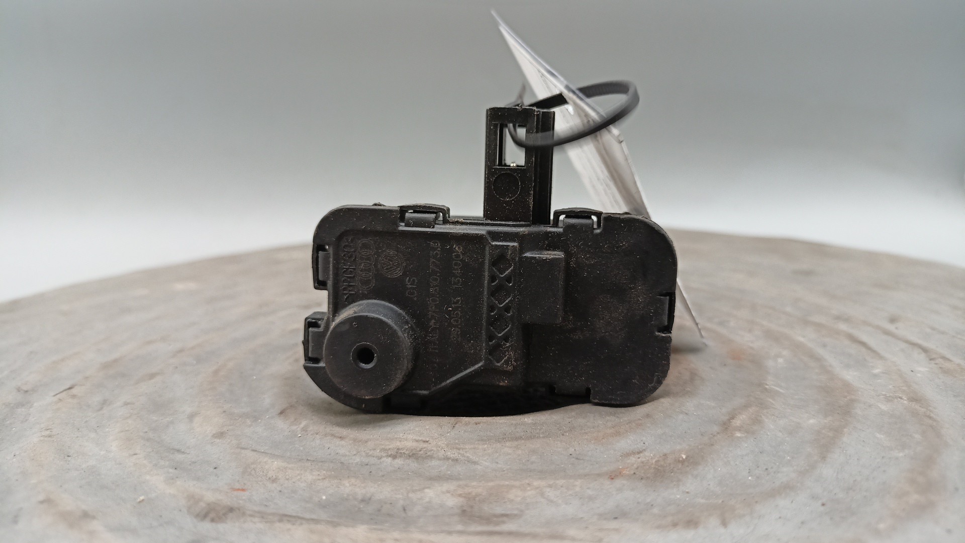 Pistola Fecho Central Tampa Combustível SEAT LEON (5F1) | 12 - 