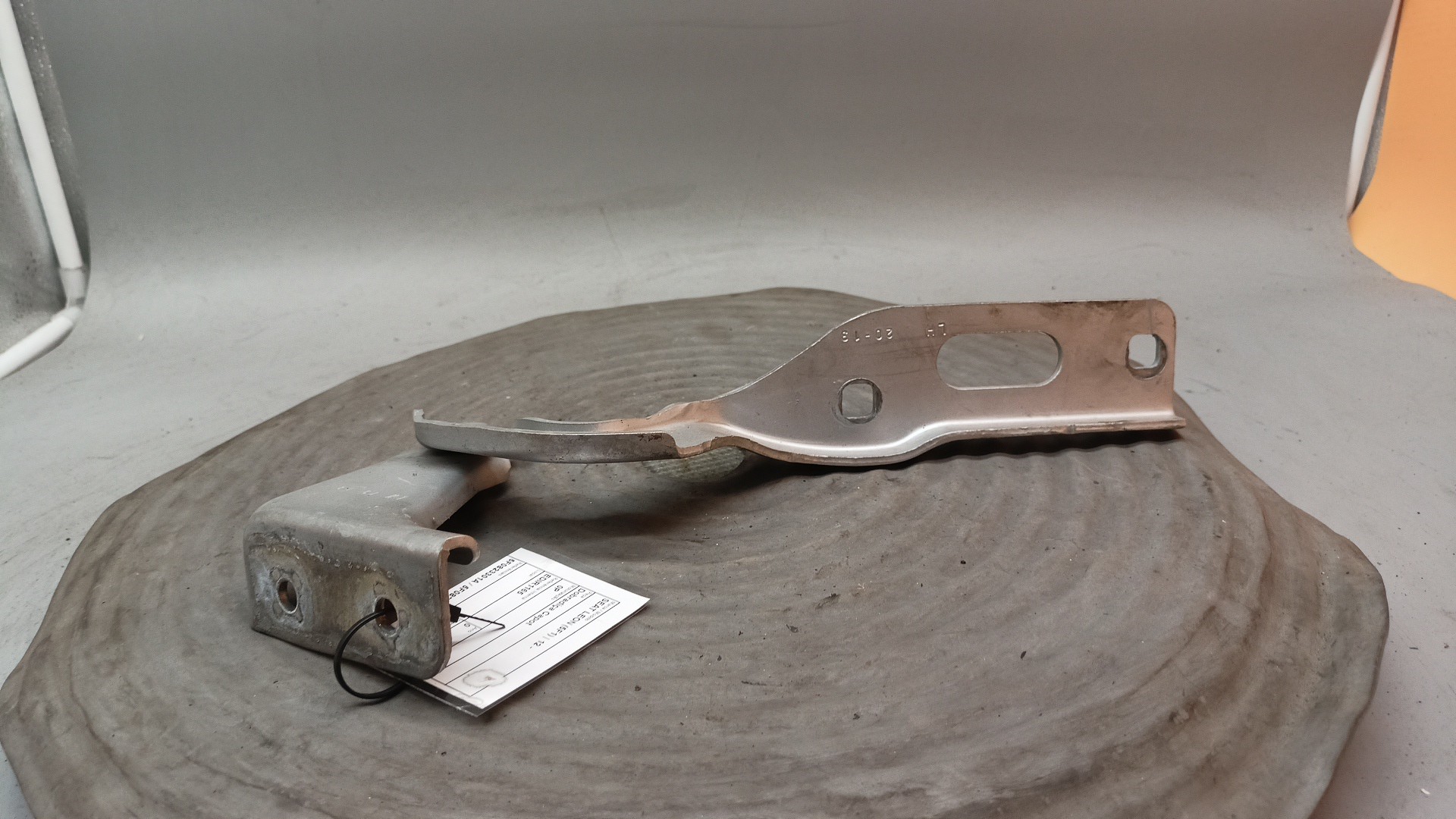 Dobradiça Capot SEAT LEON (5F1) | 12 - 