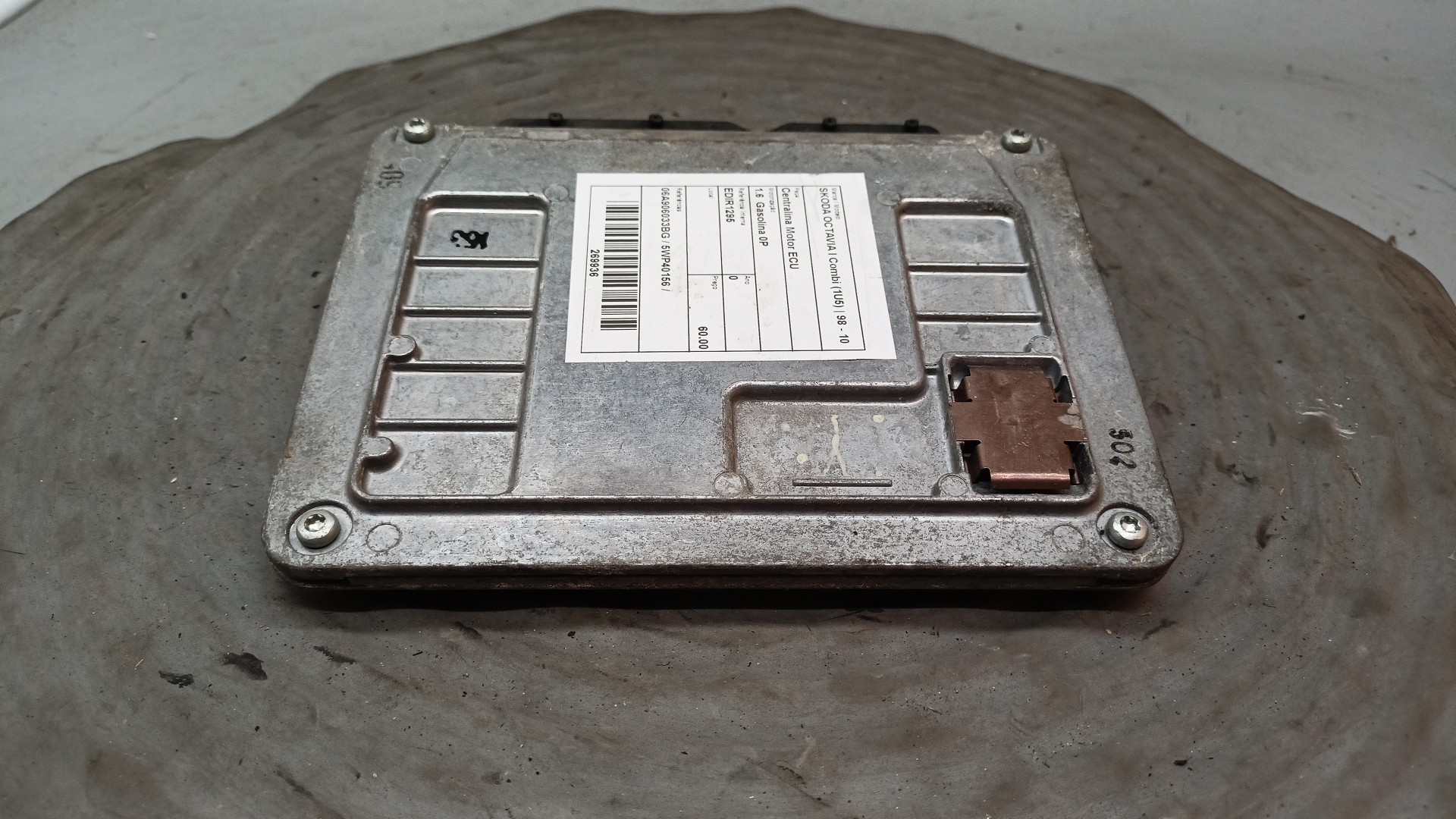 Centralina motore ECU SKODA OCTAVIA I Combi (1U5) | 98 - 10 Imagem-3