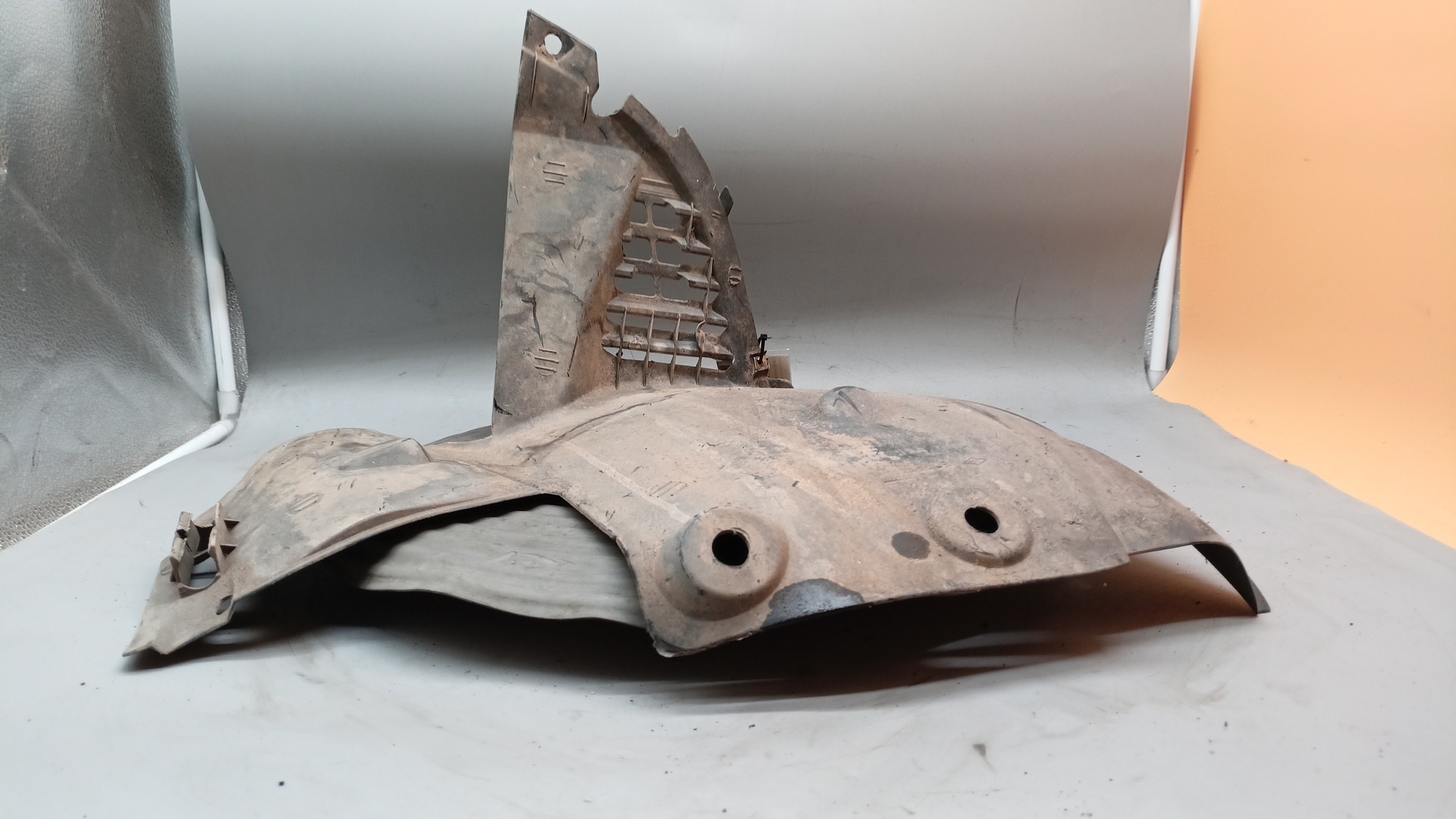 Resguardo Cava Roda Frente Direito RENAULT CLIO II (BB_, CB_) | 98 - 