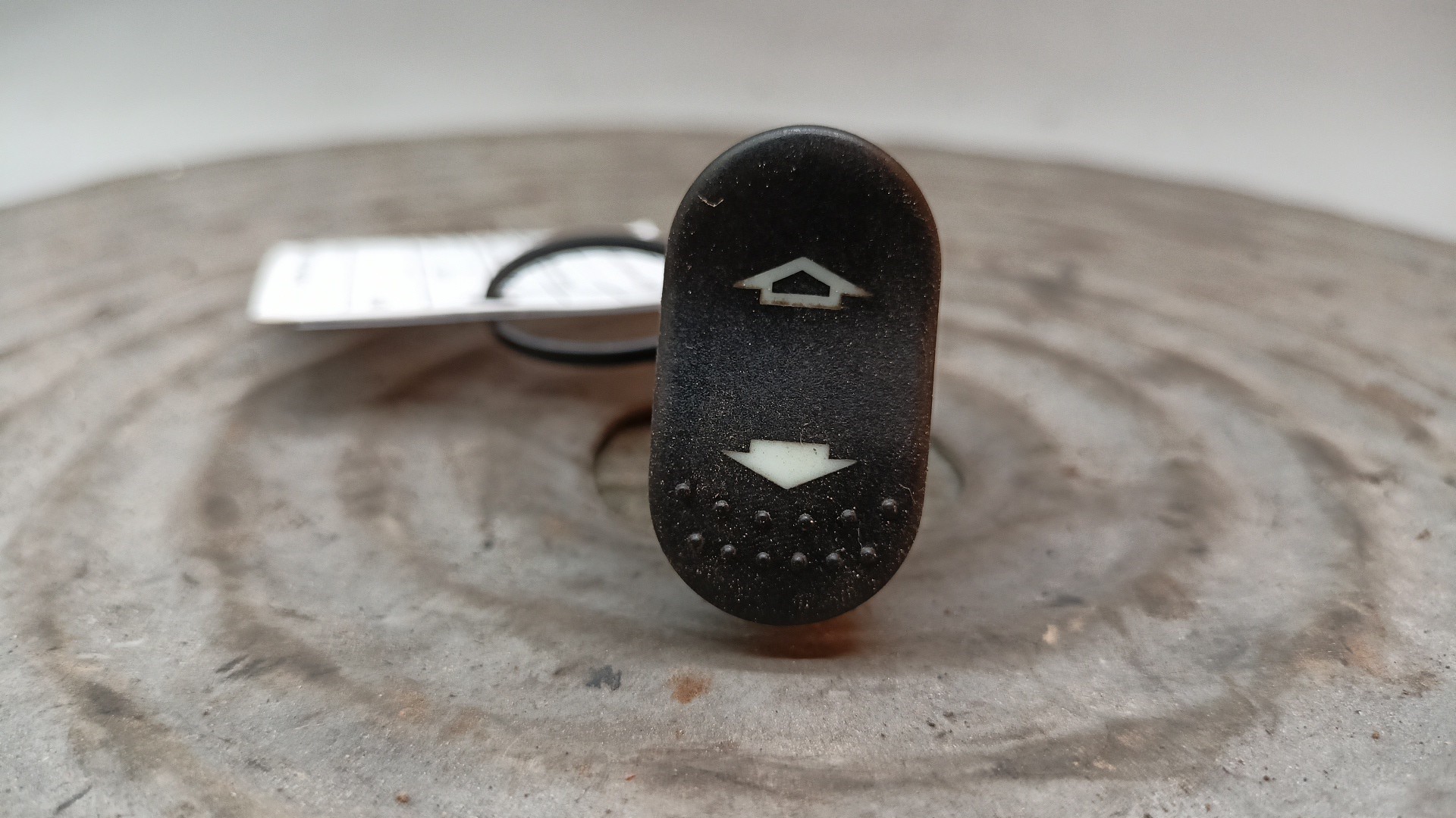 Comando Botão Elevador Vidro FORD FOCUS três volumes (DFW) | 99 - 09