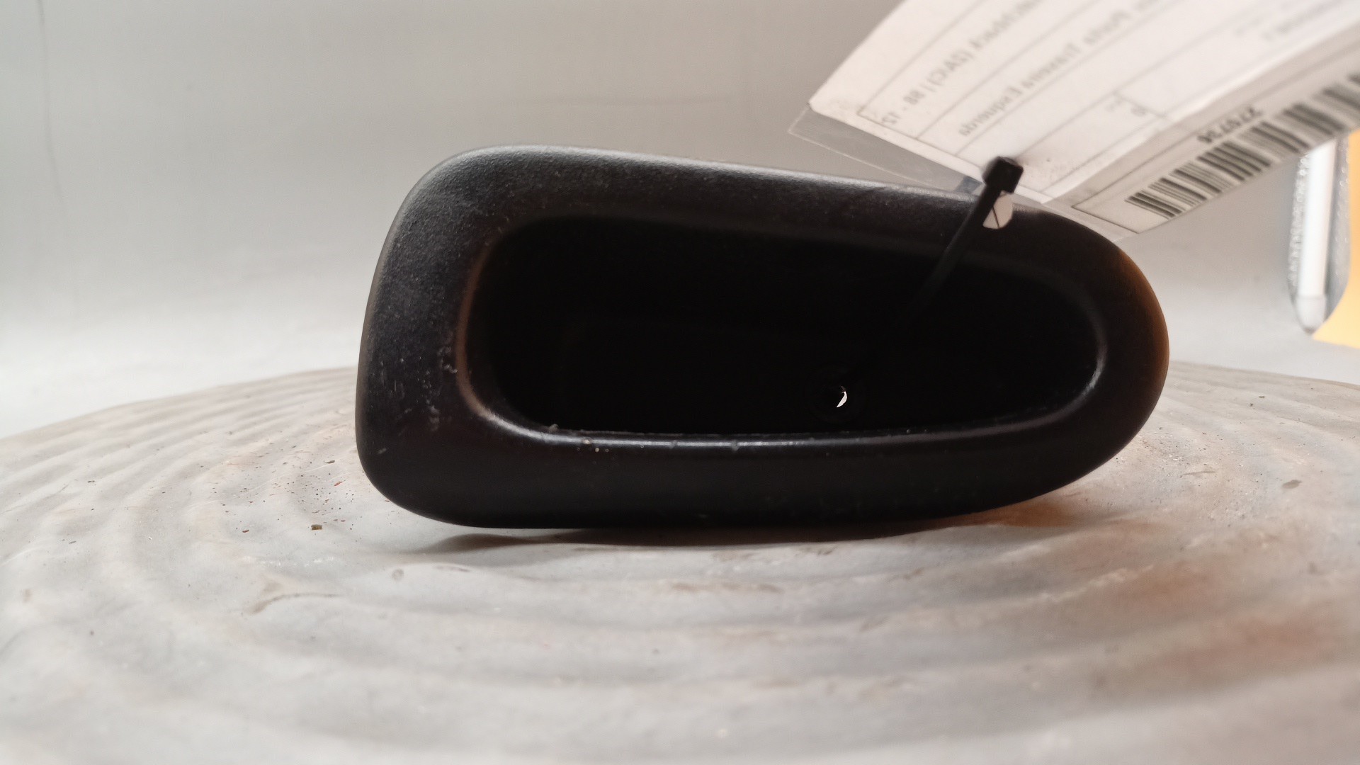 Pega Interior Porta Traseira Esquerda PEUGEOT 206 Hatchback (2A/C) | 98 - 12