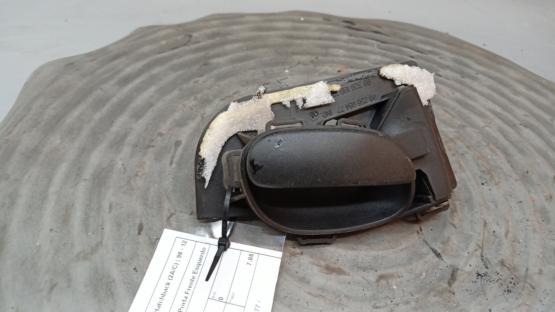 Puxador Interior Porta Frente Esquerdo PEUGEOT 206 Hatchback (2A/C) | 98 - 12