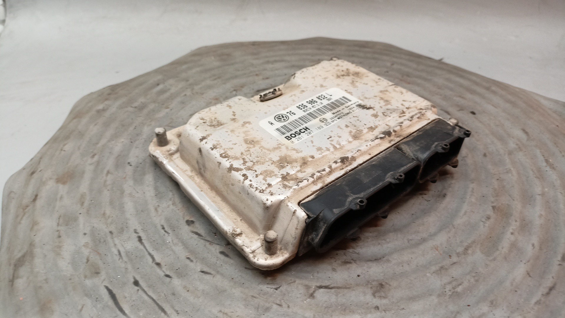 Centralina motore ECU VOLKSWAGEN GOLF IV (1J1) | 97 - 07