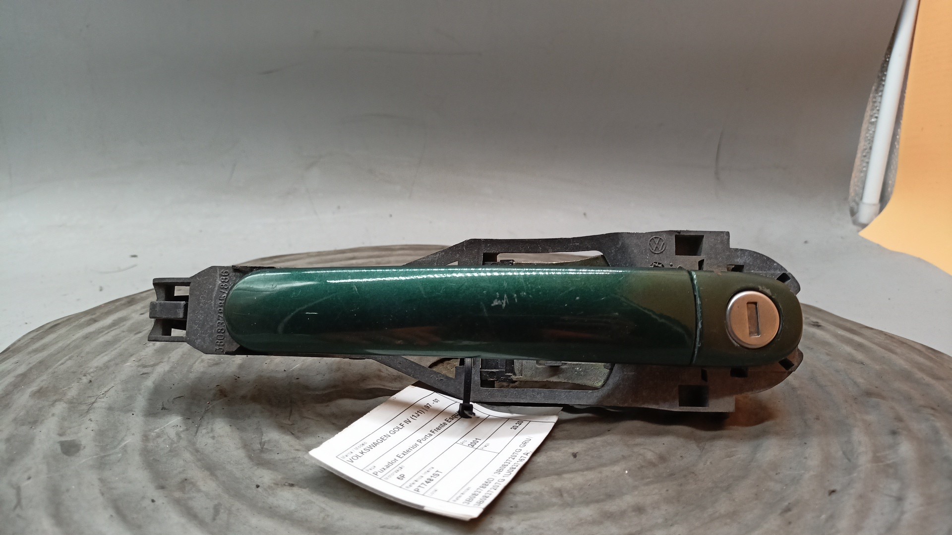 Puxador Exterior Porta Frente Esquerdo VOLKSWAGEN GOLF IV (1J1) | 97 - 07