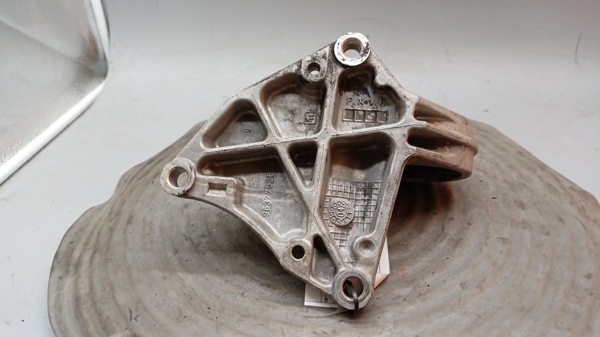 Support Moteur Arrière PEUGEOT PARTNER Camião de plataforma/chassis (5_, G_) | 97 - 08 Imagem-3
