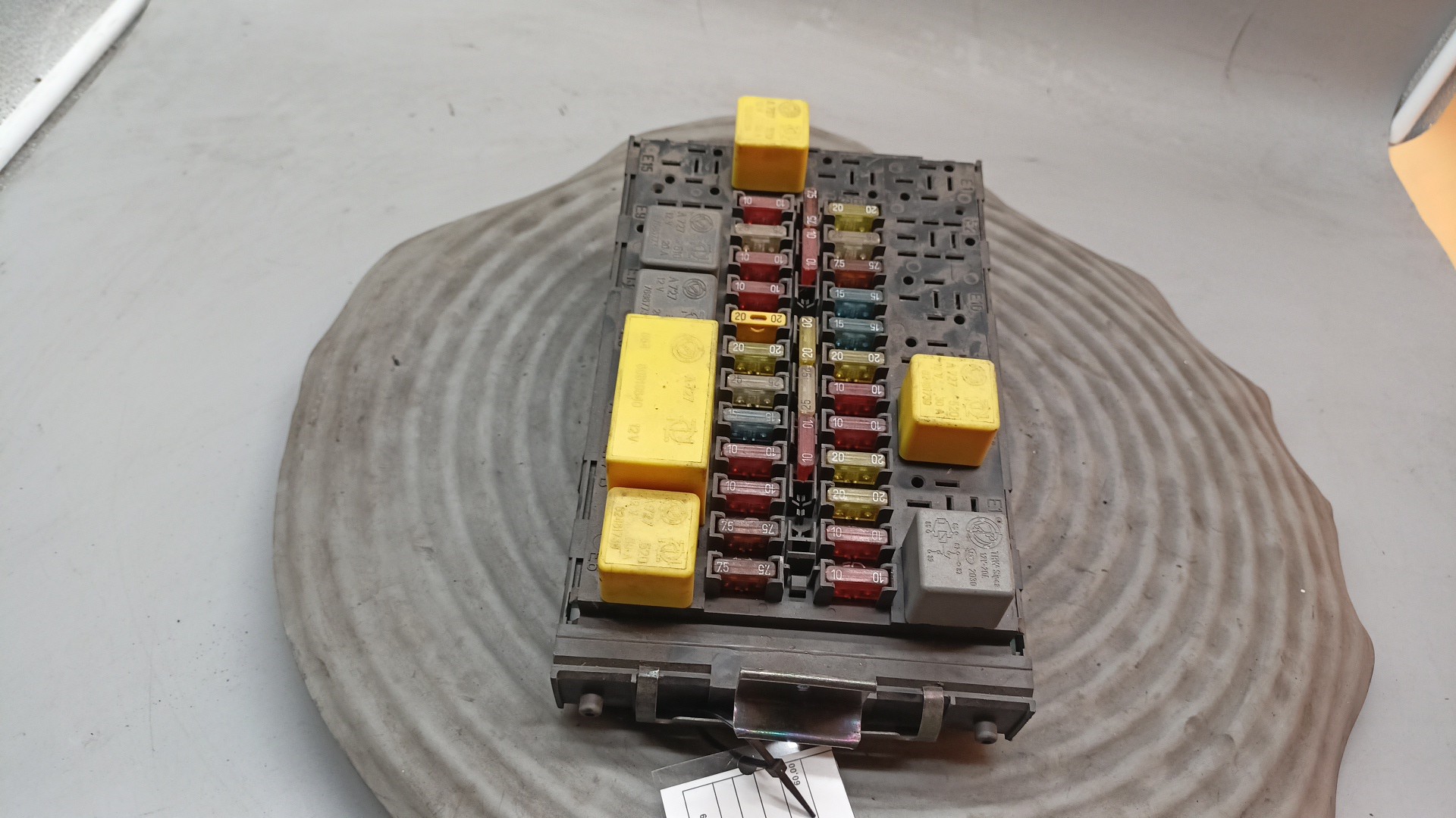 Fuse Box LANCIA DELTA II (836_) | 93 - 99