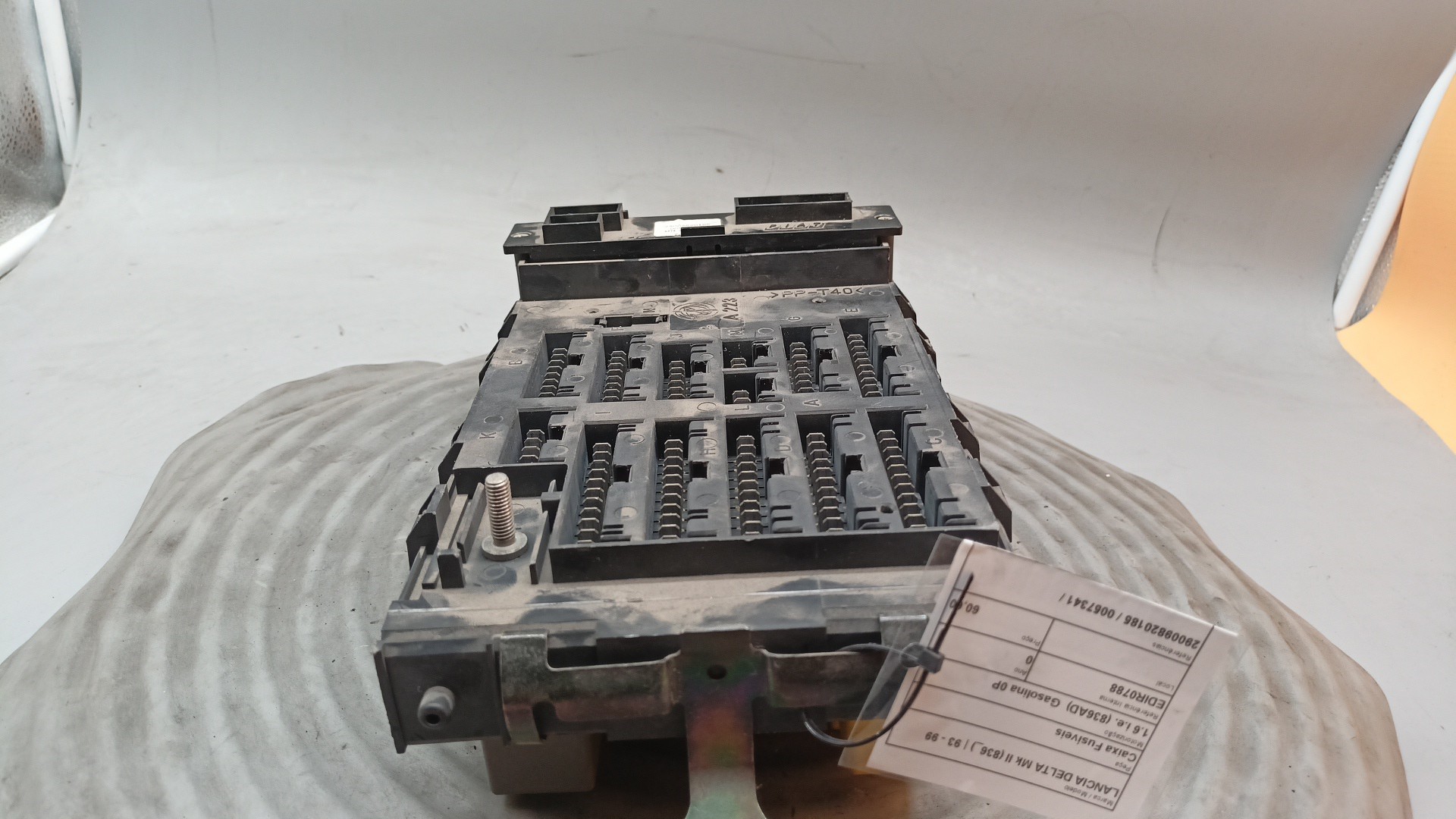 Fuse Box LANCIA DELTA II (836_) | 93 - 99 Imagem-1