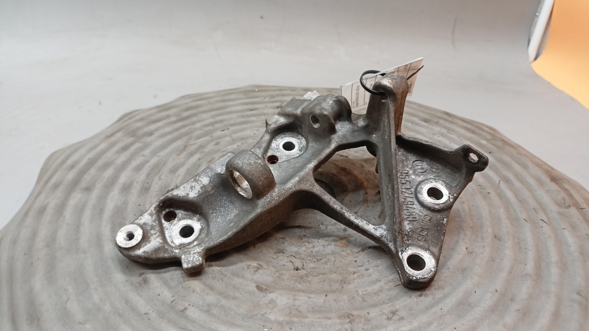 Support Moteur Avant FORD FIESTA VI (CB1, CCN) | 08 - 
