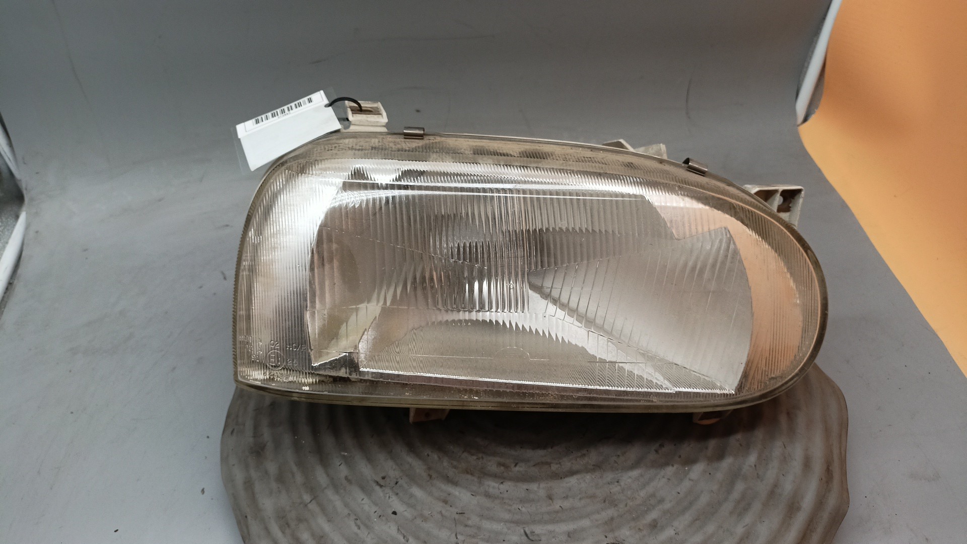 Right Headlight  VOLKSWAGEN GOLF III (1H1) | 91 - 98