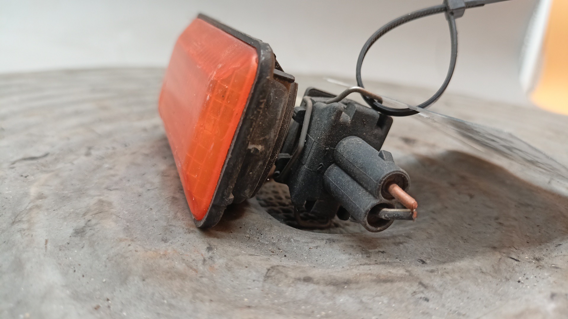 Farolim Pisca Lateral Direito VOLKSWAGEN GOLF III (1H1) | 91 - 98 Imagem-1