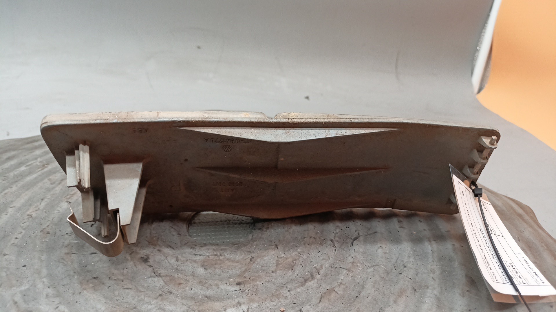 Reflector Para Choques VOLKSWAGEN GOLF III (1H1) | 91 - 98 Imagem-1