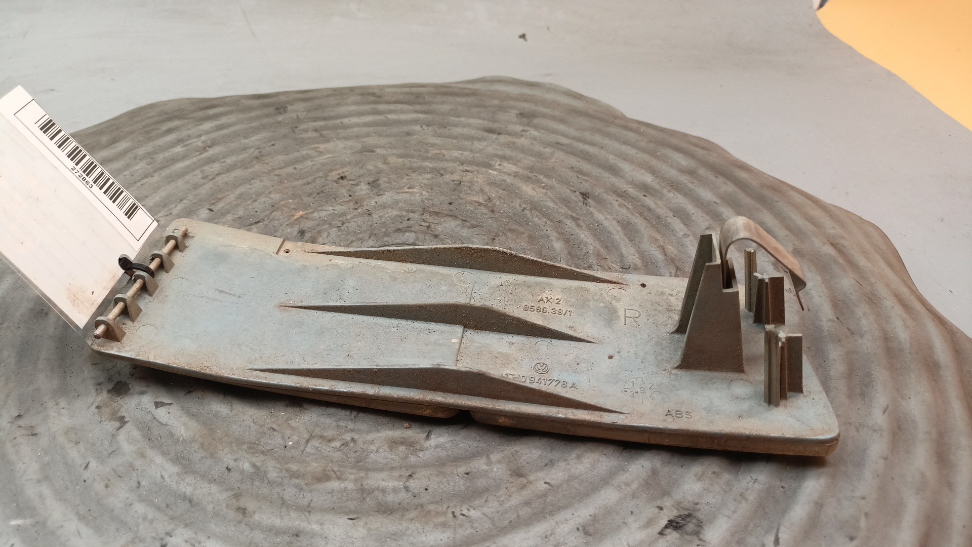 Reflector Para Choques VOLKSWAGEN GOLF III (1H1) | 91 - 98 Imagem-2