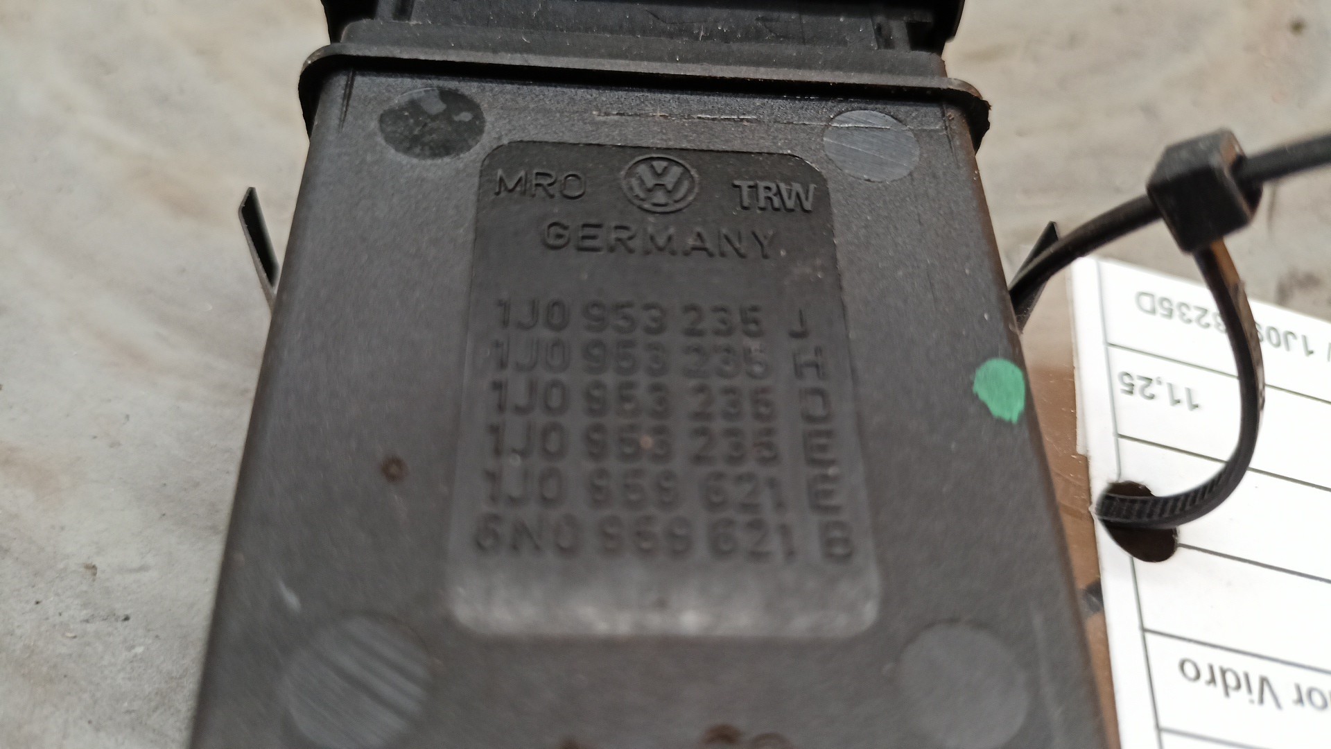 Verwarmingsschakelaar  VOLKSWAGEN GOLF IV (1J1) | 97 - 07 Imagem-4