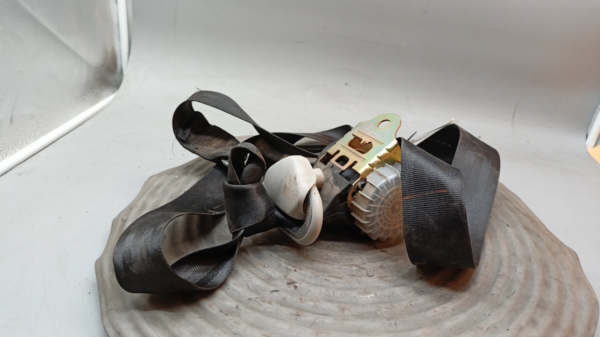 Pré-Tensor Cinto Traseiro VOLKSWAGEN GOLF IV (1J1) | 97 - 07 Imagem-1